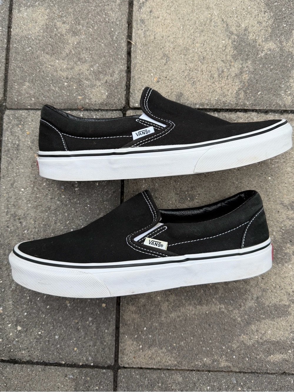 Vans Classic Off The Wall Black&White Canvas Slip-On Low Tops Men 7.5 Women 9.0